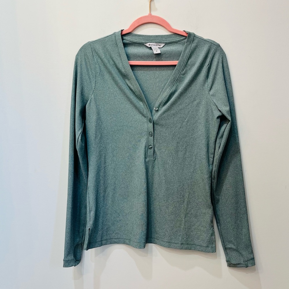 Athleta Women Green Uptempo Ribbed Long Sleeve Henley Top sz Medium - Picture 1 of 6
